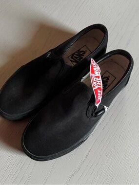 Vans Classic Black Slip-On